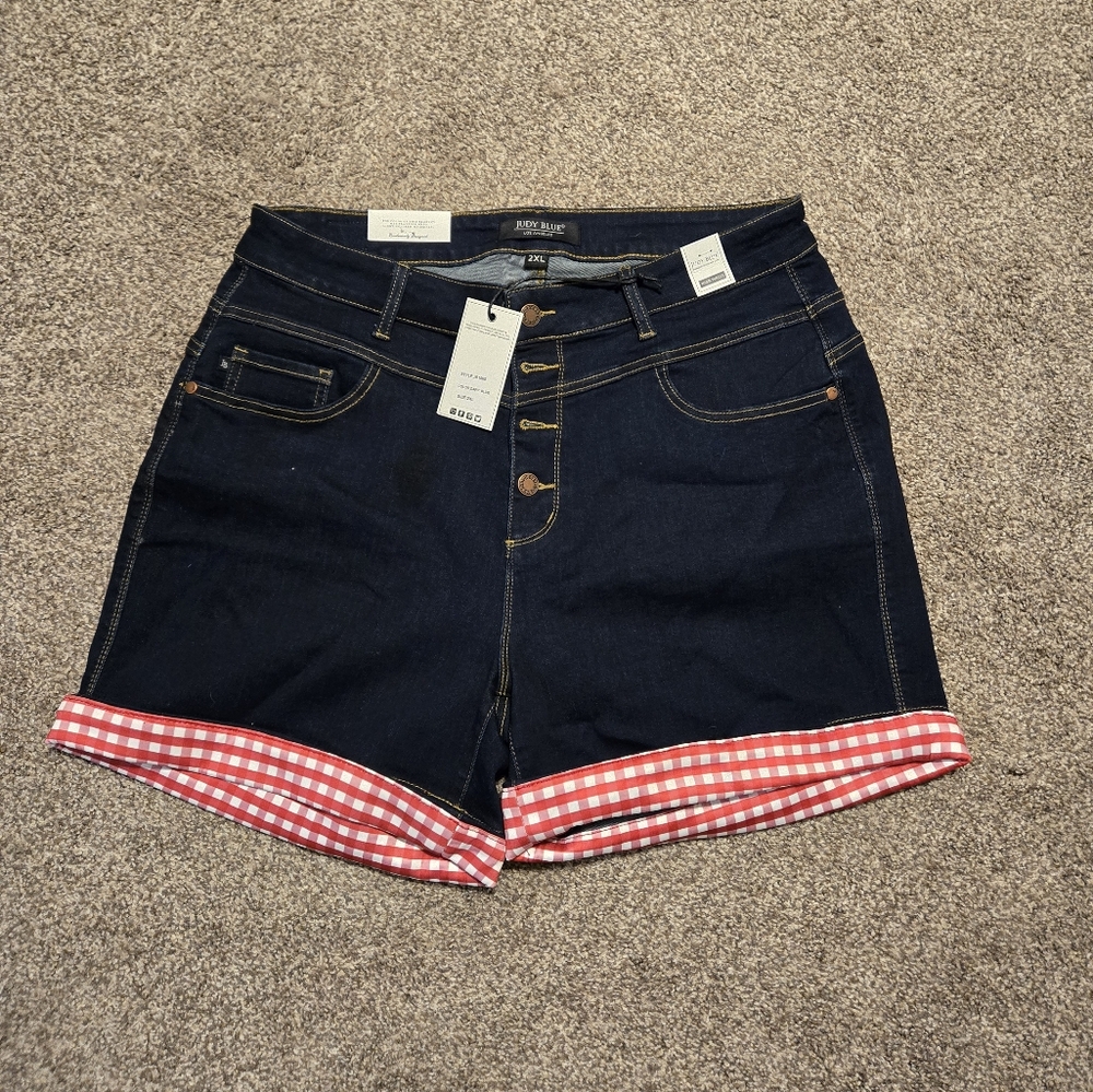 Brand new!! NWT Judy Blue stretchy blue denim high waist jean shorts size 2XL